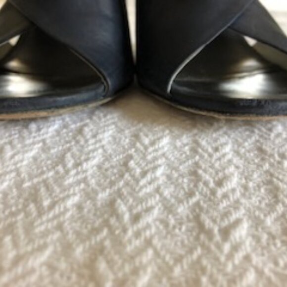 Vince navy leather sandals - size 8.5 - Picture 6 of 10